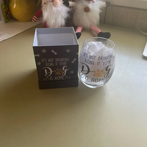 NIB stemless wine glass “IT’S not drinking alone if your dog is home” - Picture 3 of 8